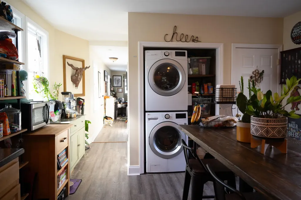 4 Pleasant Street Nashua NH 03060