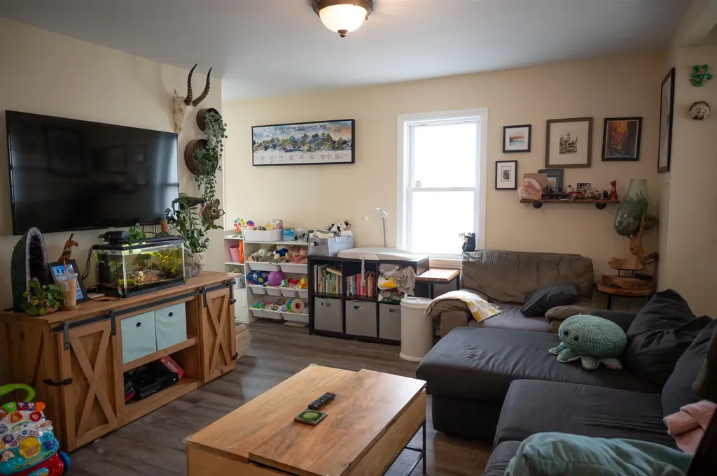 4 Pleasant Street Nashua NH 03060