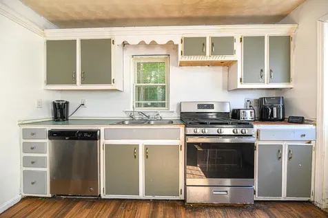 32 Spring Street Franklin NH 03235