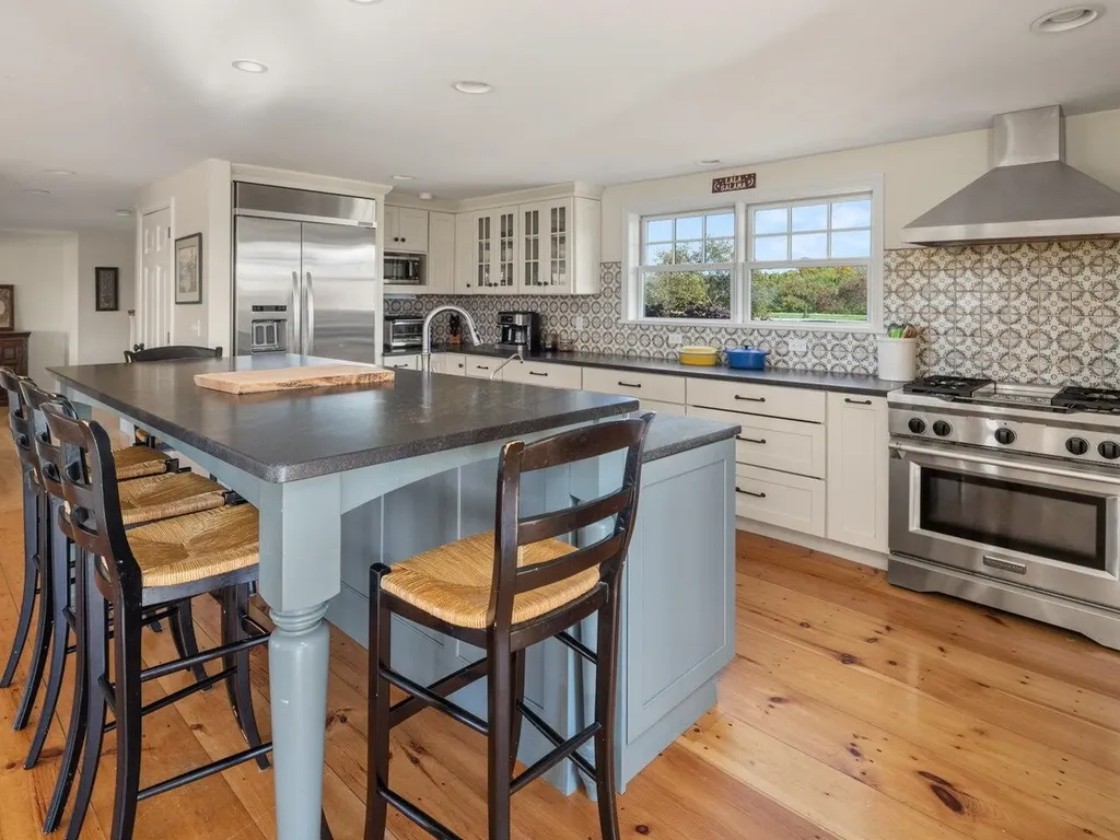 1102 Dorset Street Charlotte VT 05445