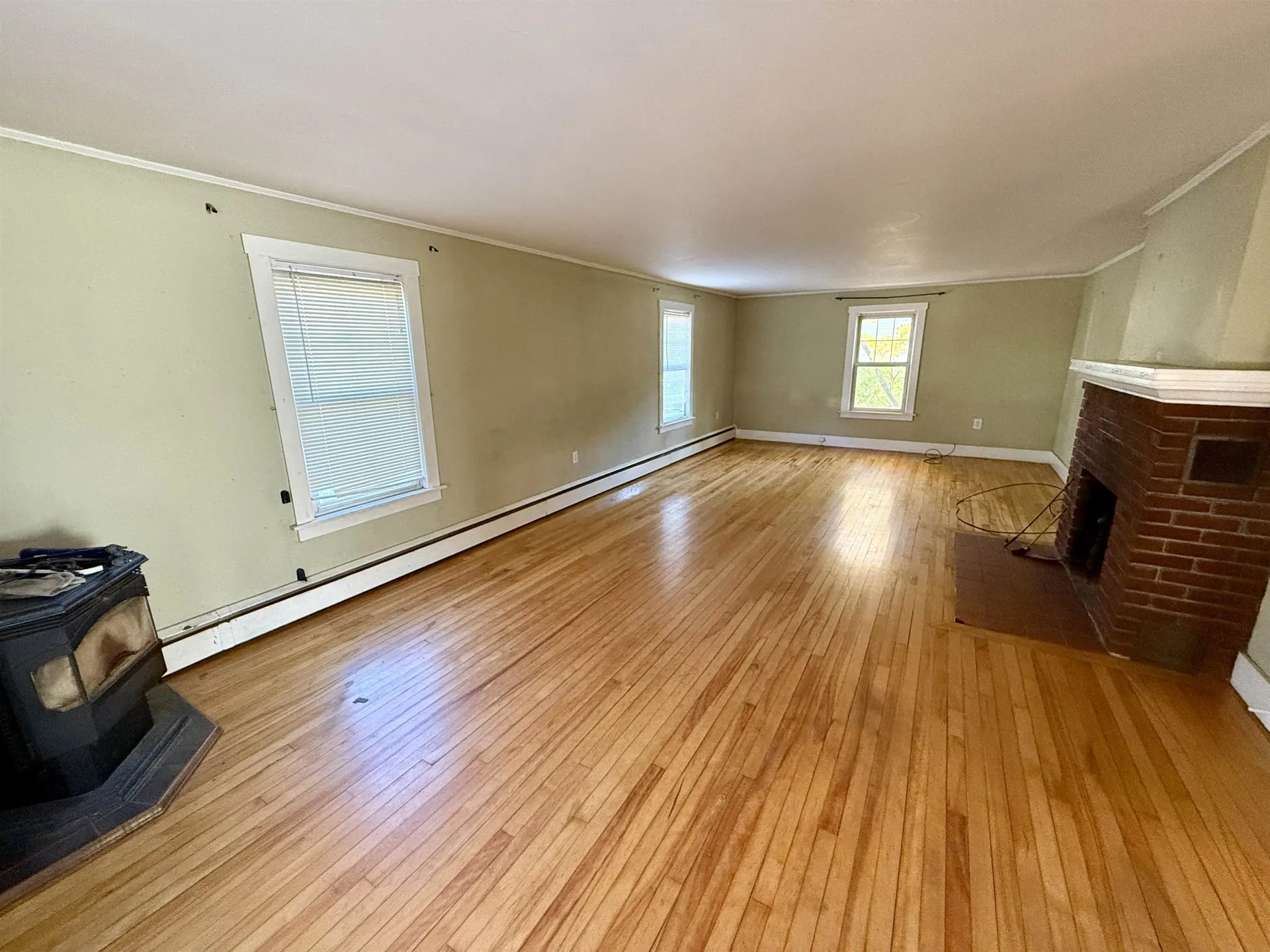 2 Little Lane Claremont NH 03743