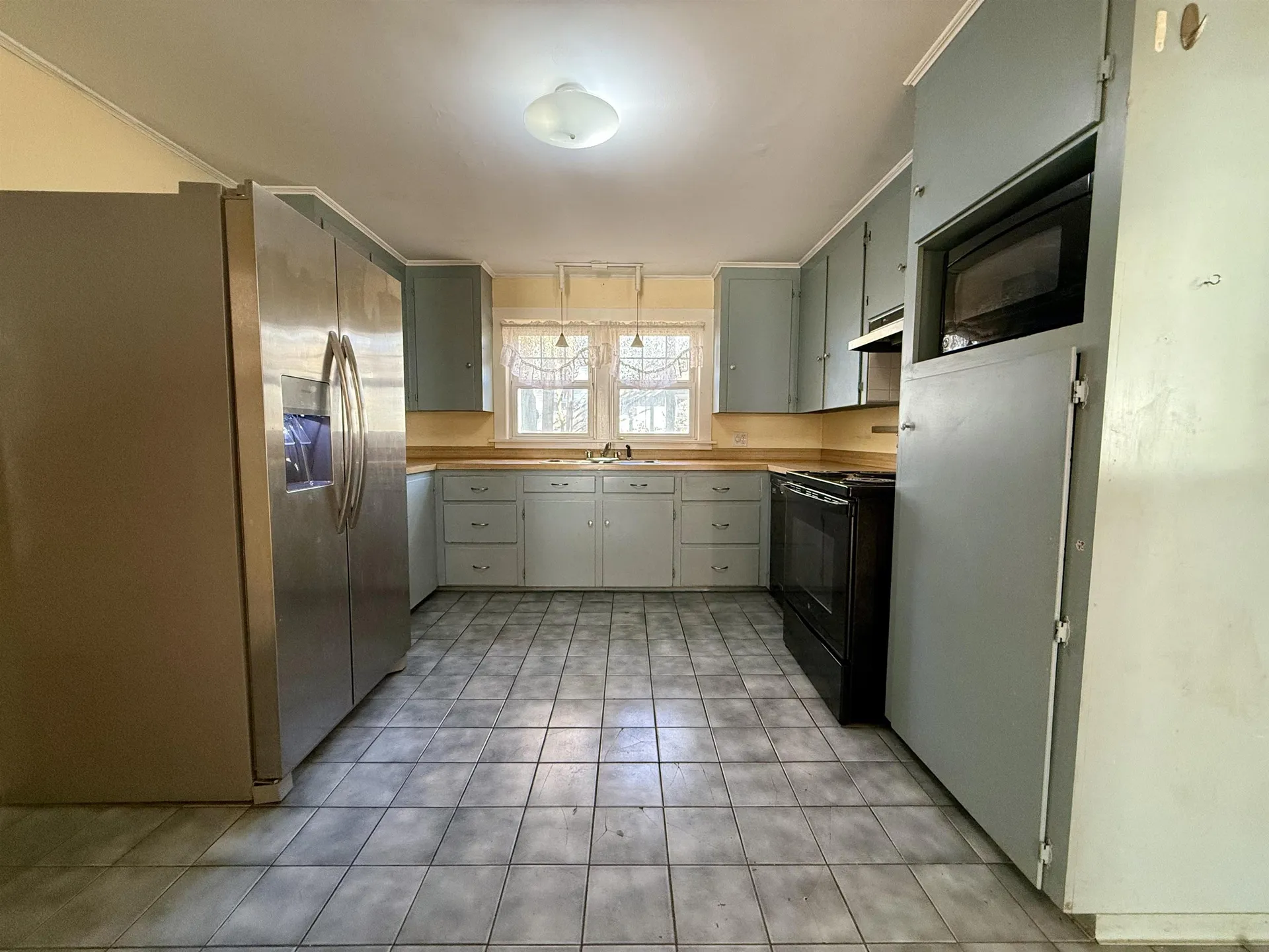 2 Little Lane Claremont NH 03743