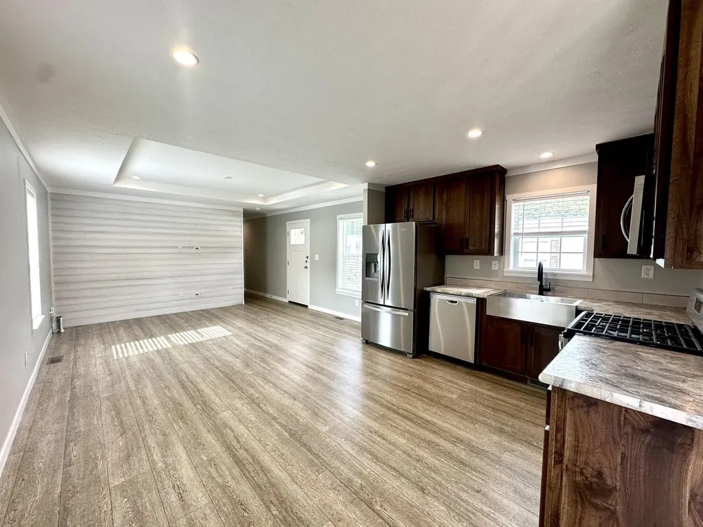 9 Nut Hatch Lane Keene NH 03431