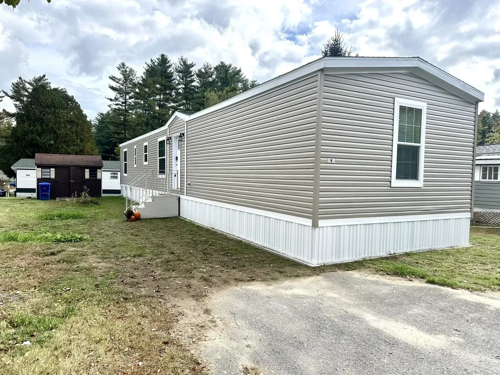 9 Nut Hatch Lane Keene NH 03431