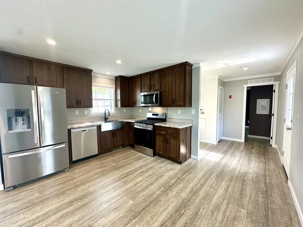 9 Nut Hatch Lane Keene NH 03431