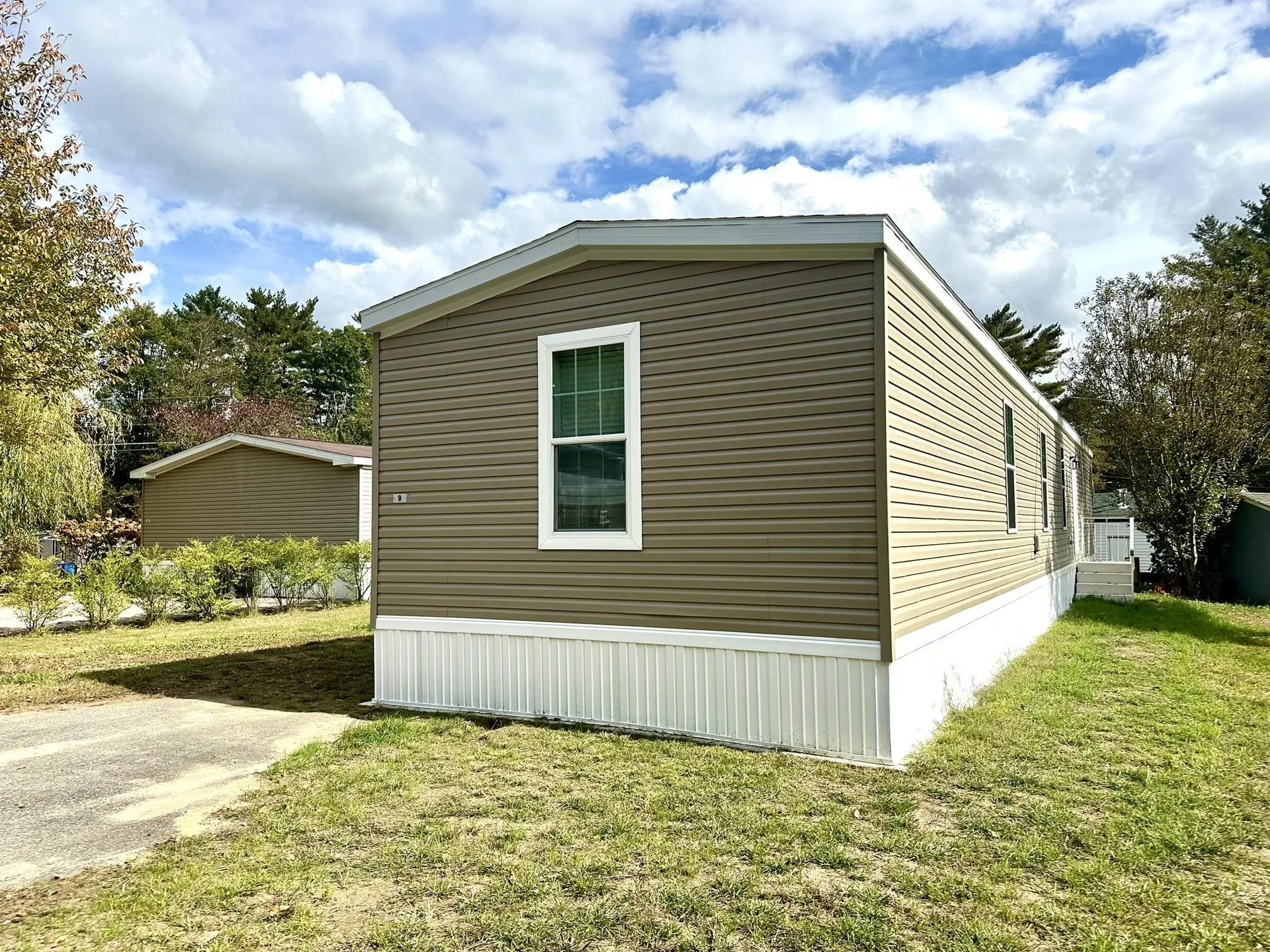 9 Nut Hatch Lane Keene NH 03431