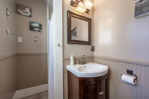 85 West Main Street Bradford NH 03221