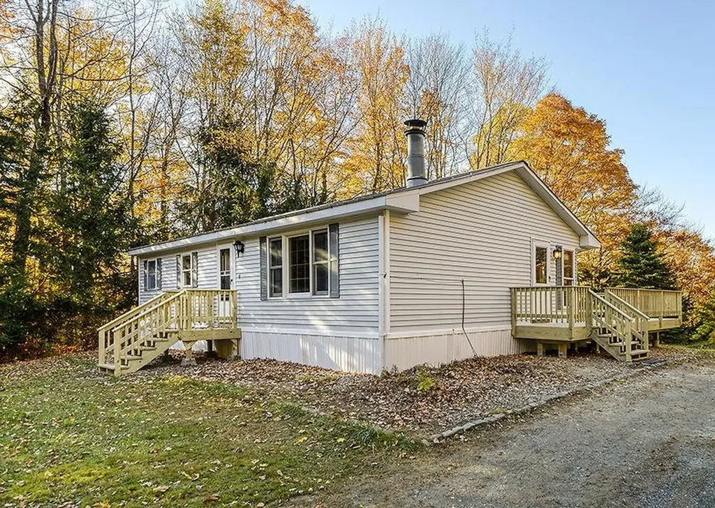 1847 Acworth Road Charlestown NH 03603