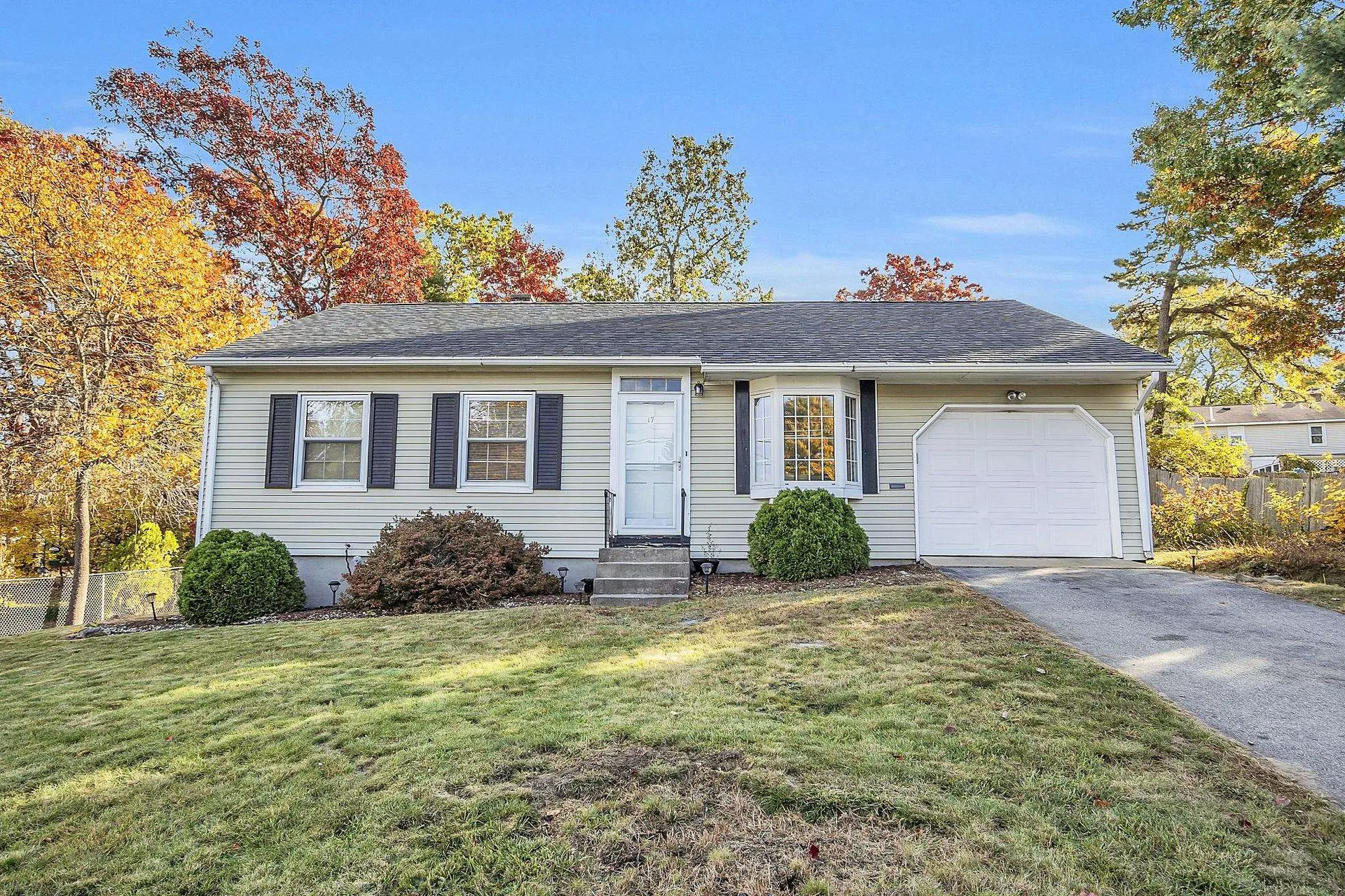17 Terry Street Nashua NH 03064