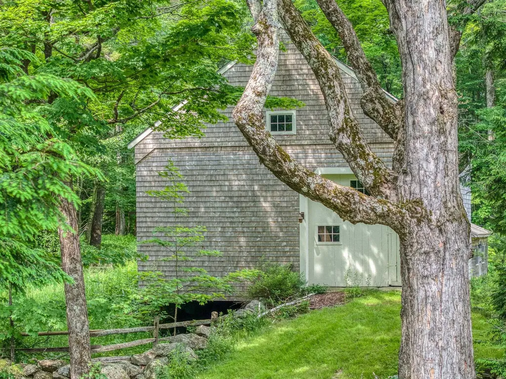 115 Town Line Road Francestown NH 03043