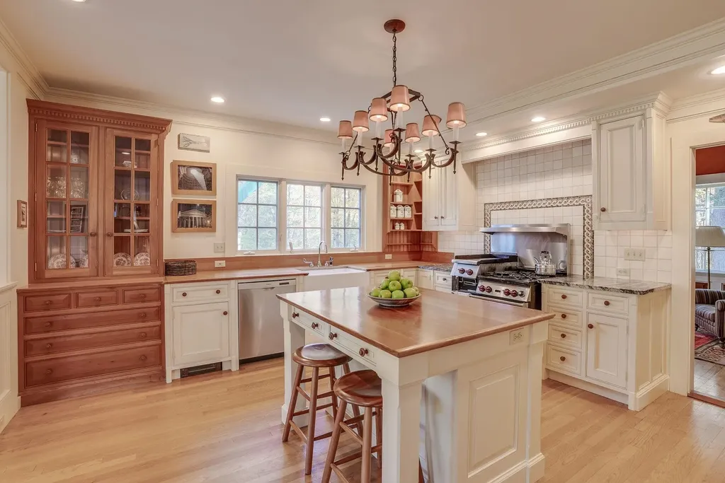 115 Town Line Road Francestown NH 03043