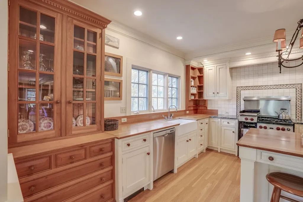 115 Town Line Road Francestown NH 03043