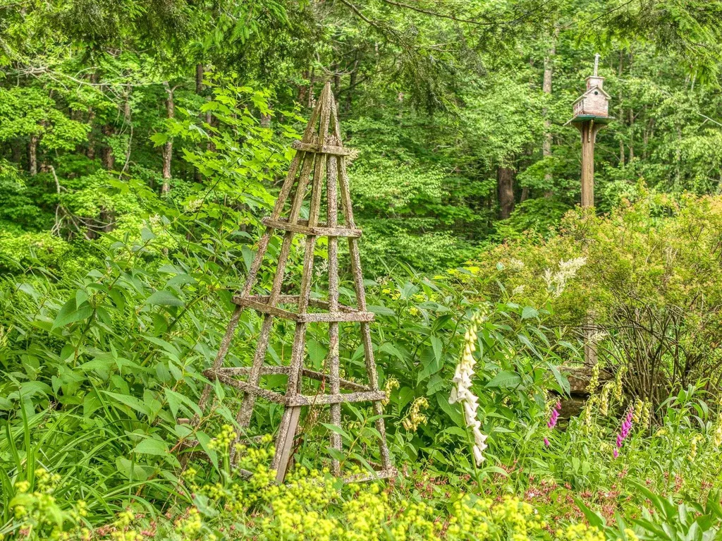 115 Town Line Road Francestown NH 03043