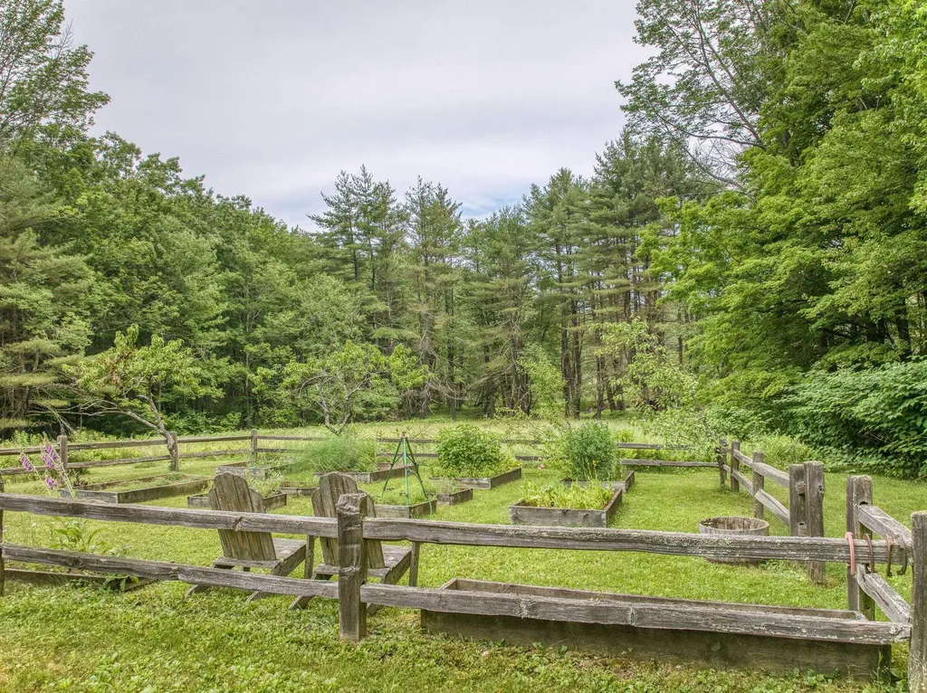 115 Town Line Road Francestown NH 03043