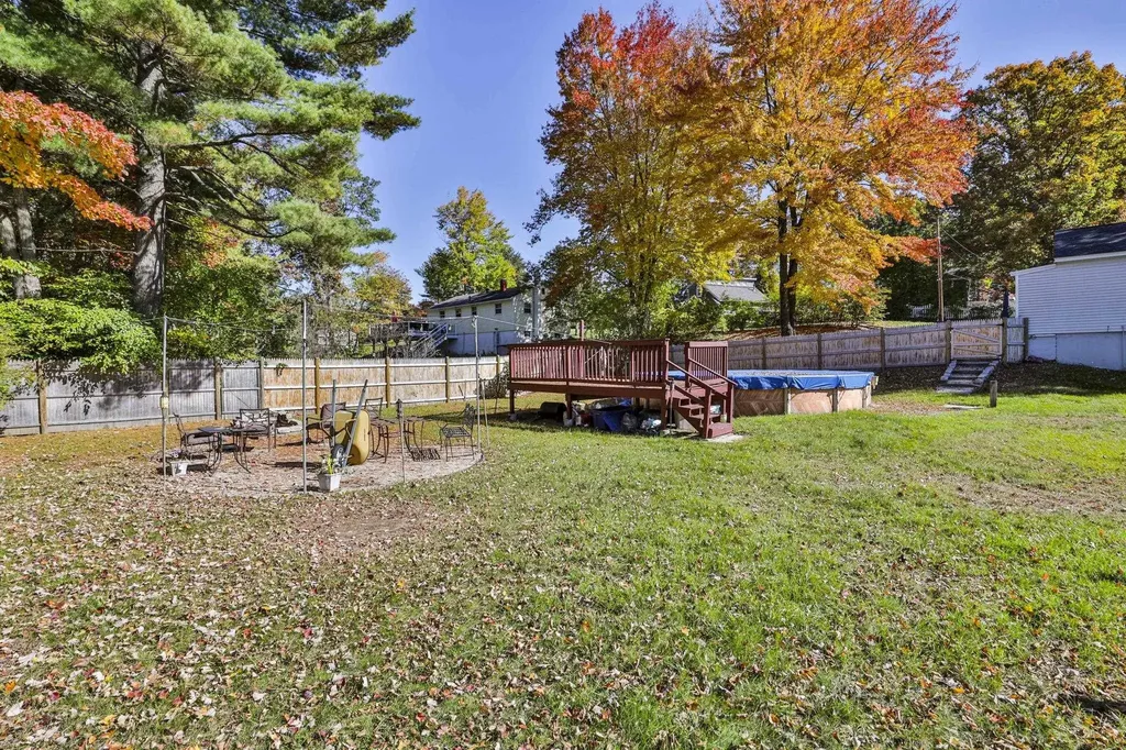 10 Pilgrim Avenue Merrimack NH 03054