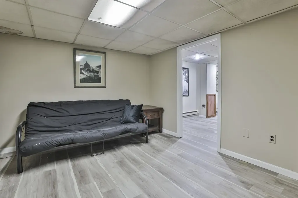 10 Pilgrim Avenue Merrimack NH 03054