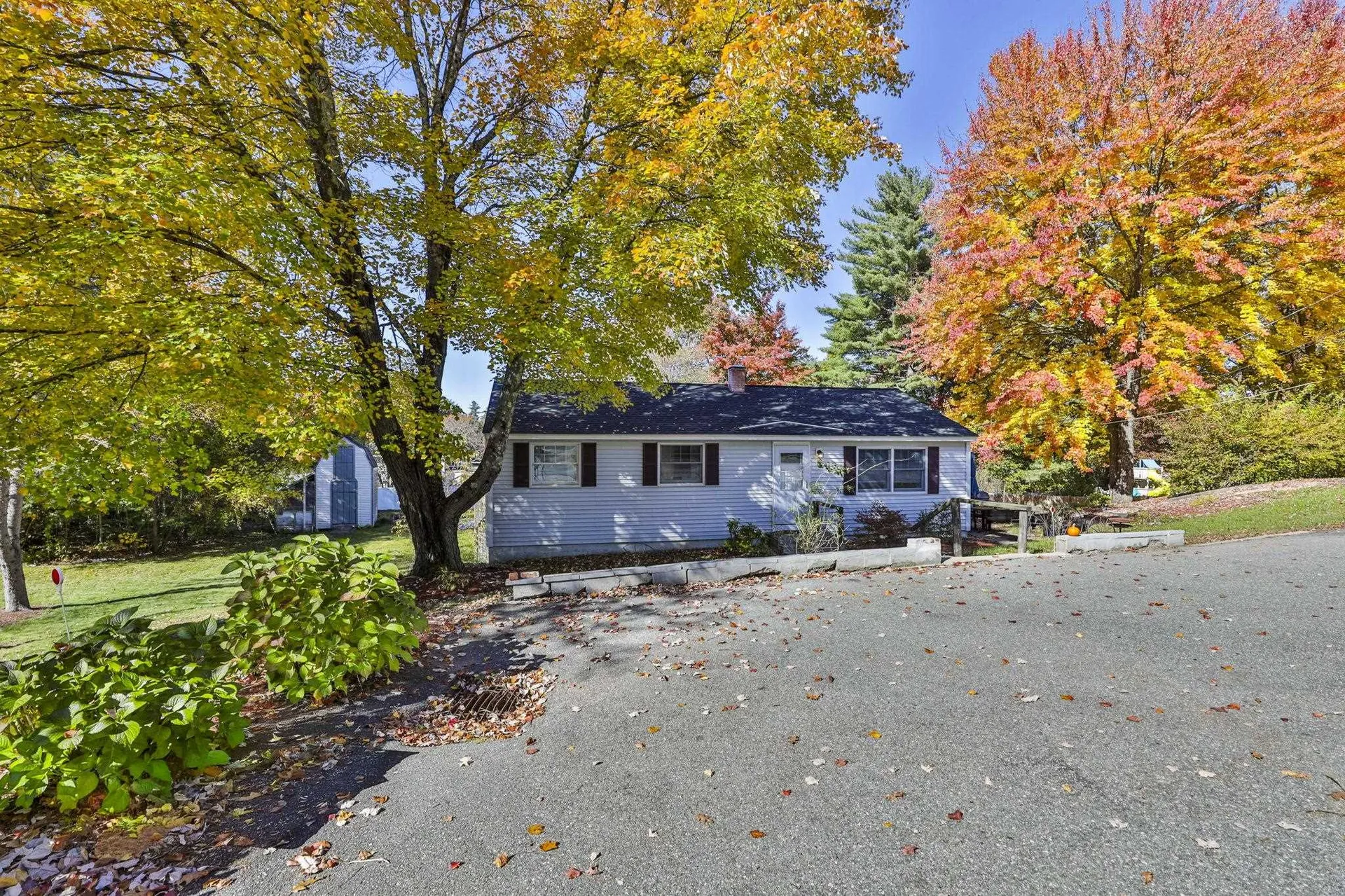 10 Pilgrim Avenue Merrimack NH 03054
