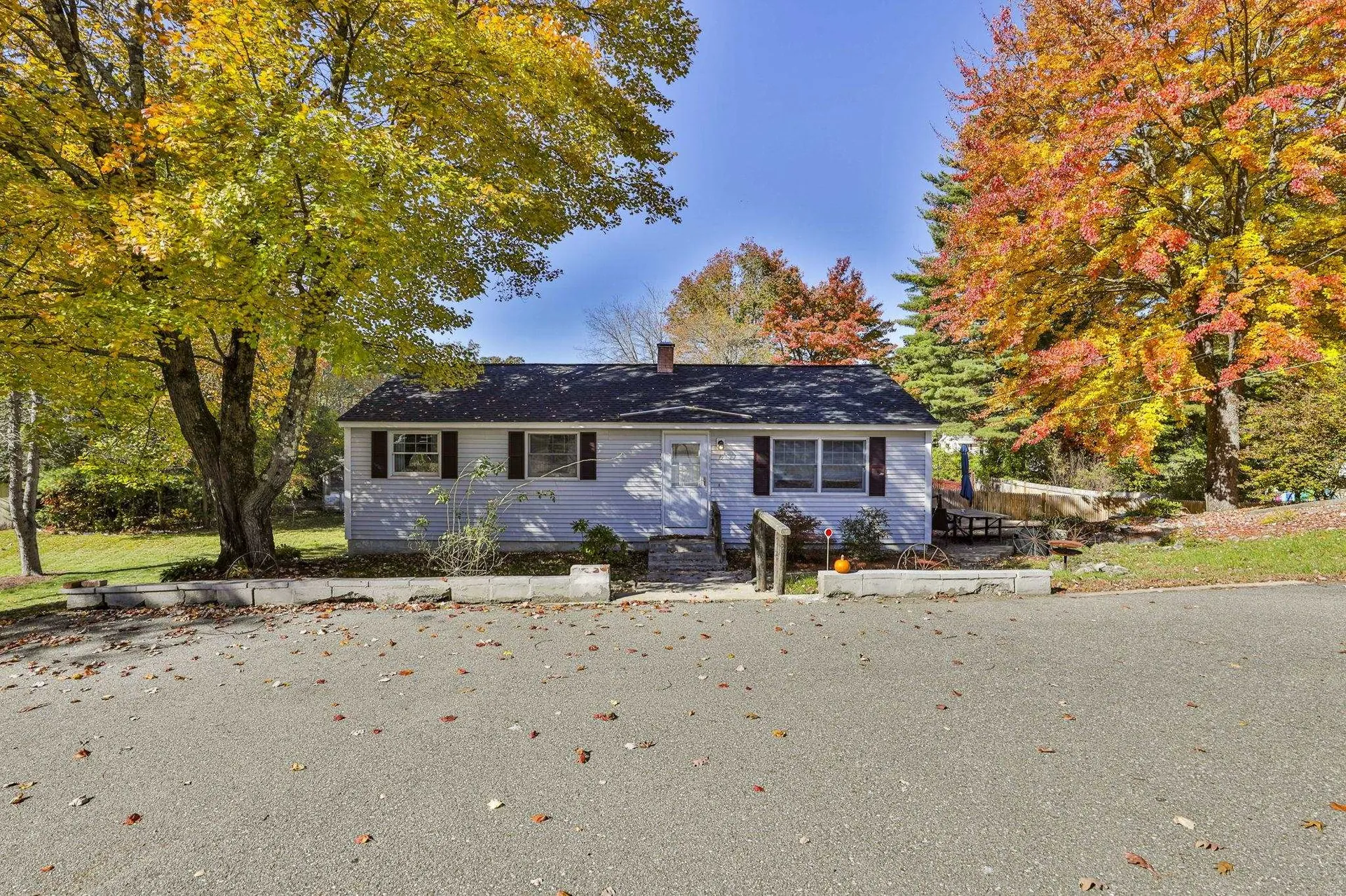 10 Pilgrim Avenue Merrimack NH 03054