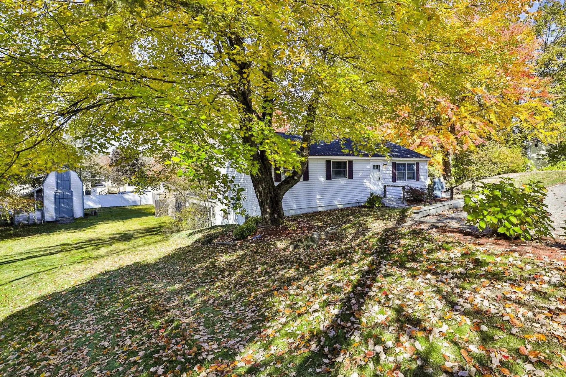 10 Pilgrim Avenue Merrimack NH 03054