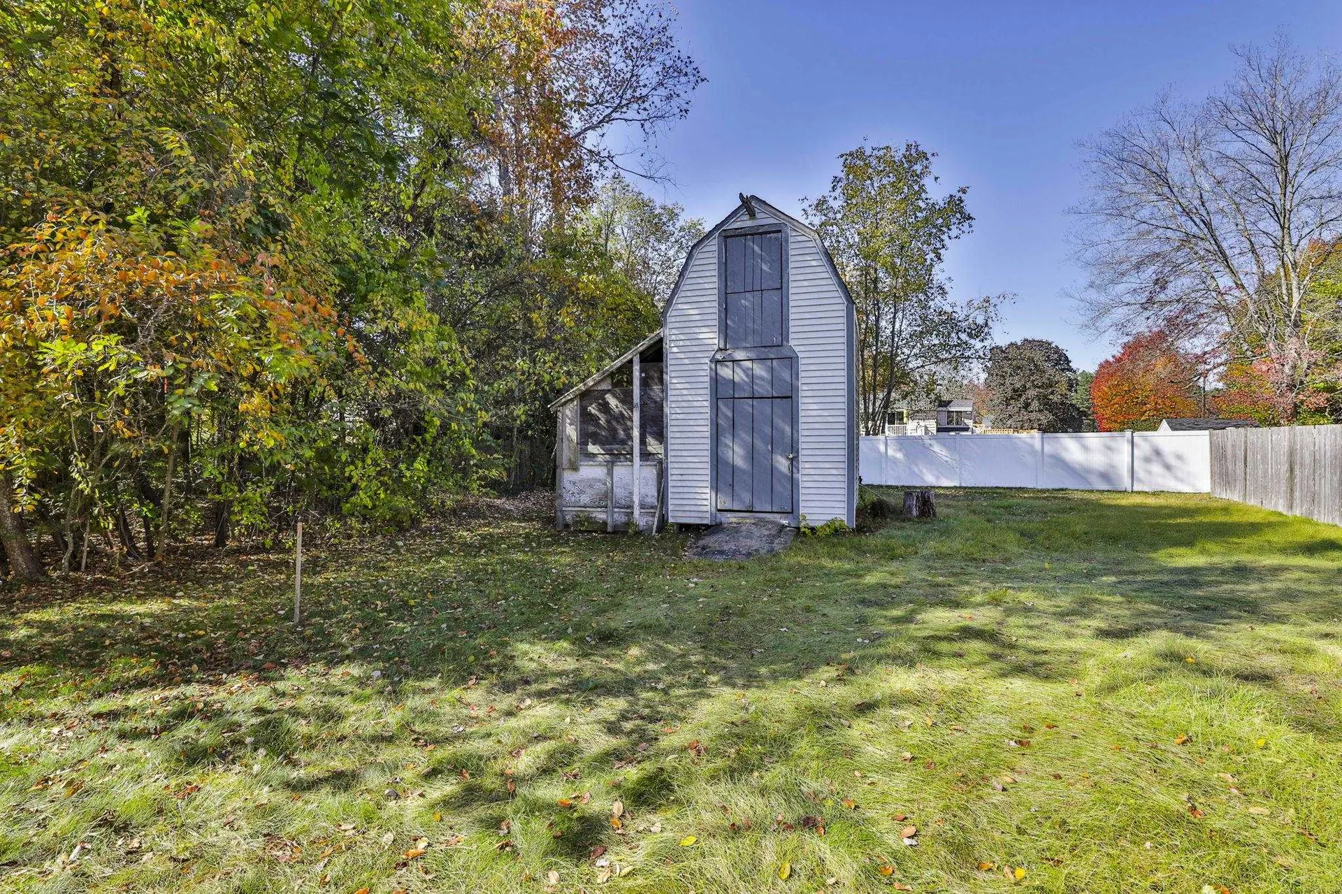 10 Pilgrim Avenue Merrimack NH 03054