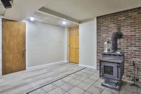 10 Pilgrim Avenue Merrimack NH 03054