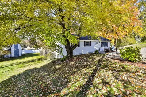 10 Pilgrim Avenue Merrimack NH 03054
