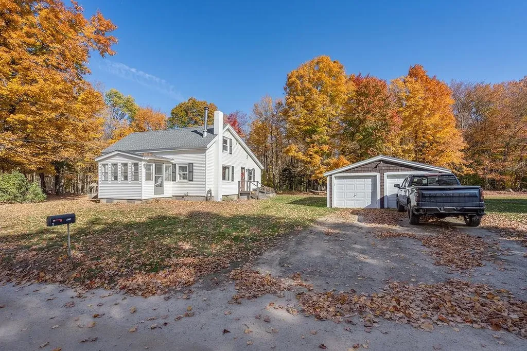 433 Meaderboro Road Farmington NH 03835