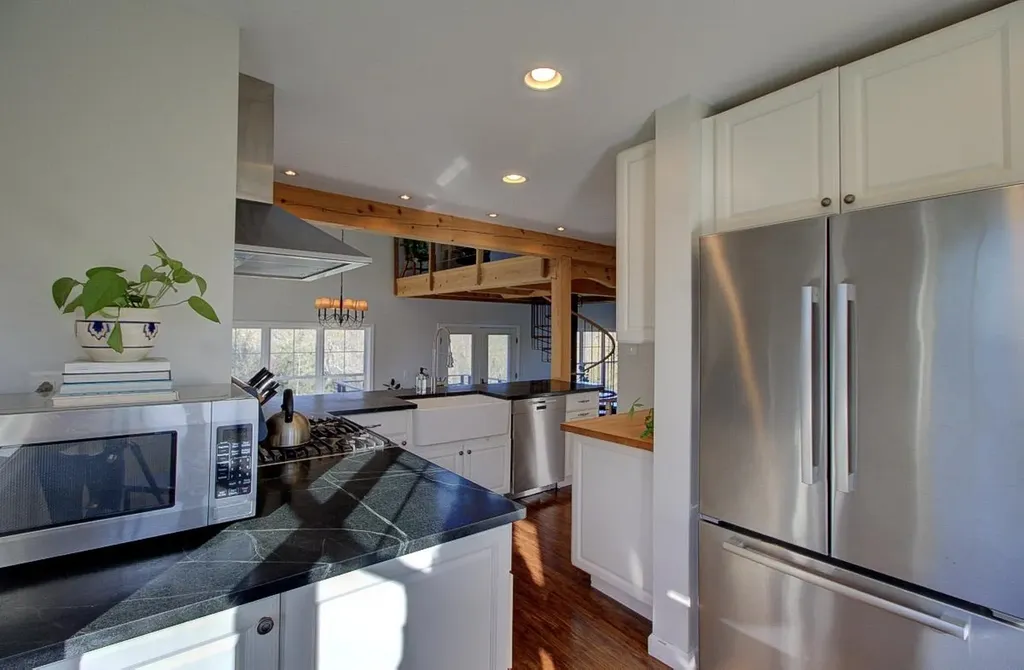 110 Watson's Ridge North Hero VT 05474