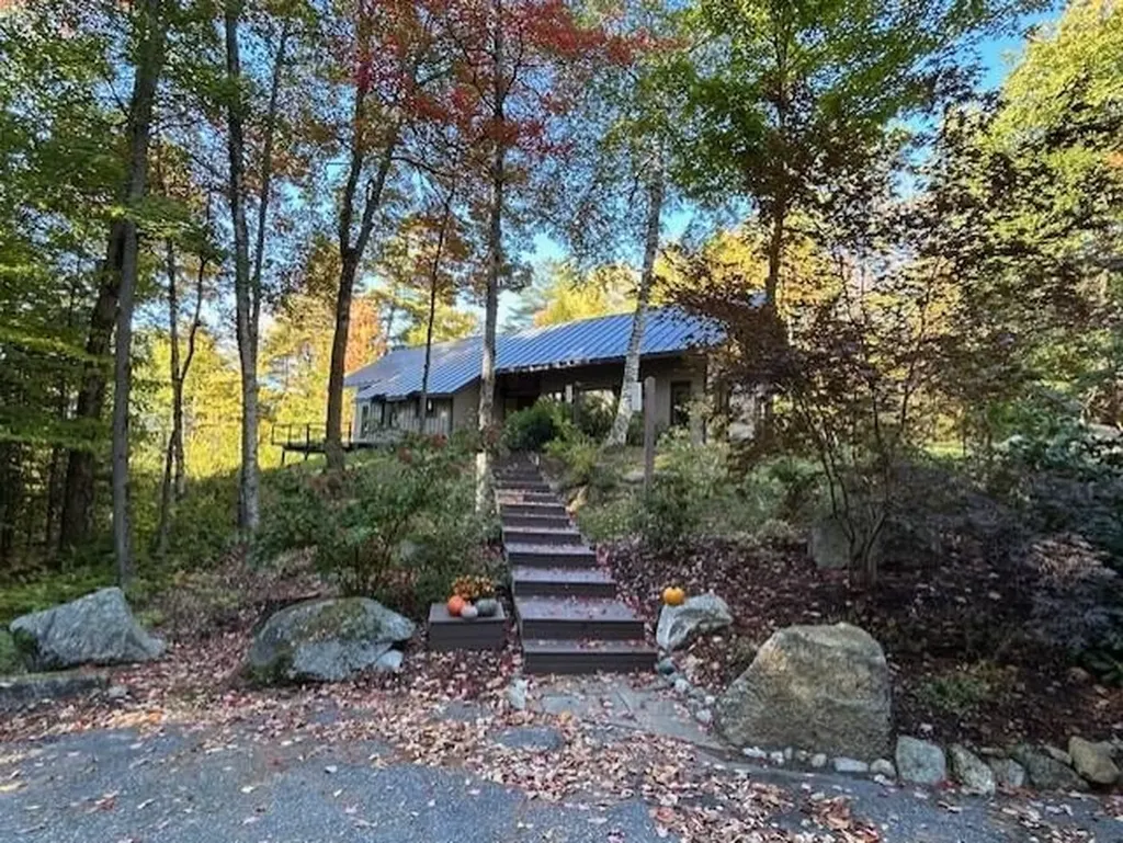 36 Pine Grove Road Sunapee NH 03782