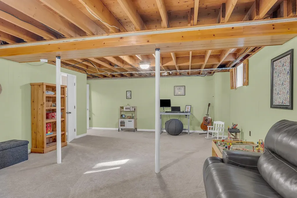 134 Brunelle Avenue Manchester NH 03103