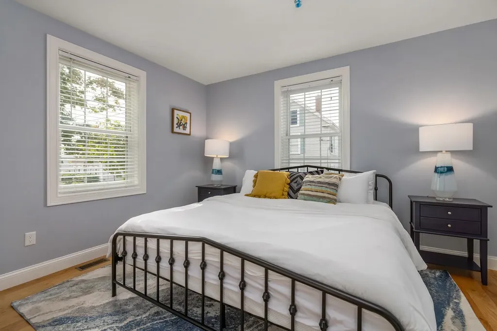 5 Pleasant Street Kittery ME 03904