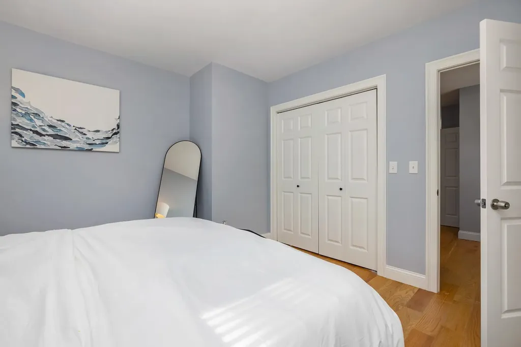 5 Pleasant Street Kittery ME 03904