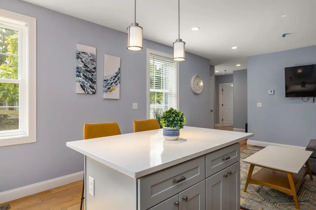 5 Pleasant Street Kittery ME 03904