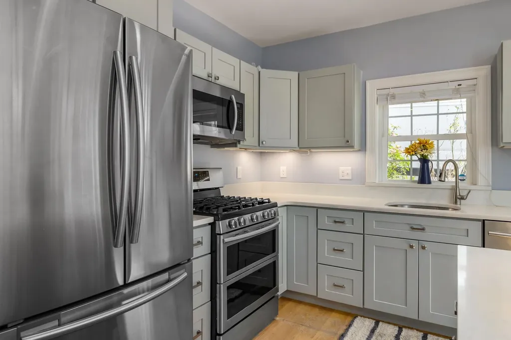 5 Pleasant Street Kittery ME 03904
