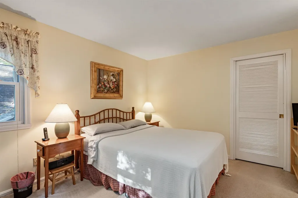 423 Oak Circle Colchester VT 05446