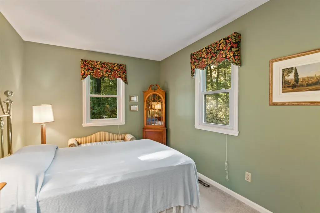 423 Oak Circle Colchester VT 05446