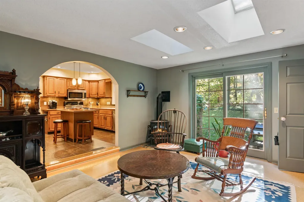 423 Oak Circle Colchester VT 05446