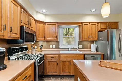 423 Oak Circle Colchester VT 05446