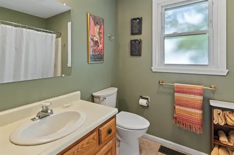 423 Oak Circle Colchester VT 05446