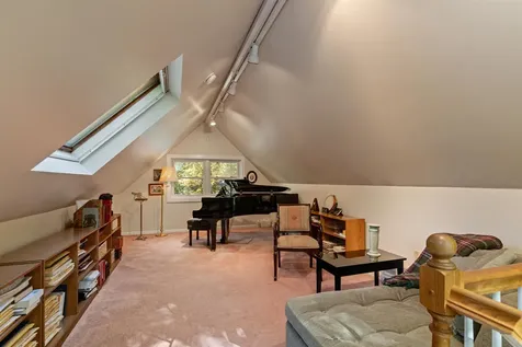 423 Oak Circle Colchester VT 05446