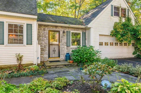 423 Oak Circle Colchester VT 05446