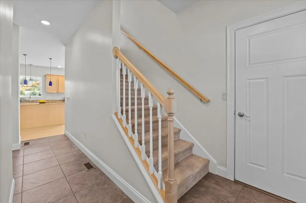 48 Chase Court Essex VT 05452
