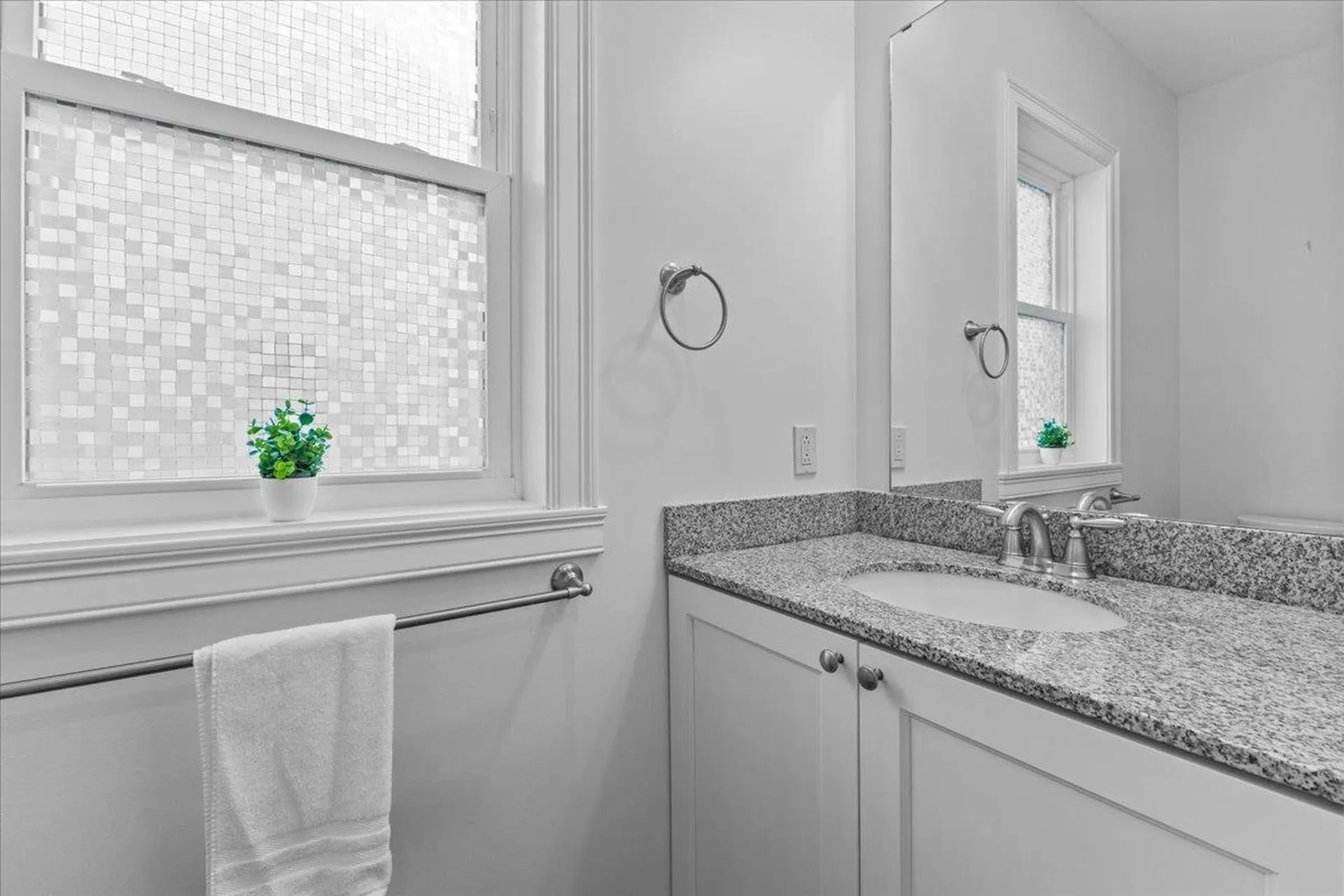 48 Chase Court Essex VT 05452