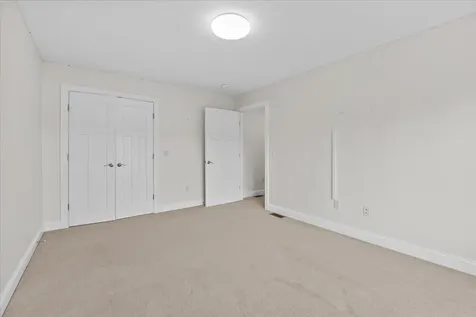 48 Chase Court Essex VT 05452