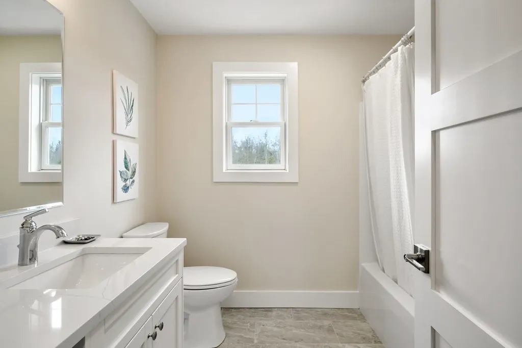 7 Brightstone Way Sandown NH 03873