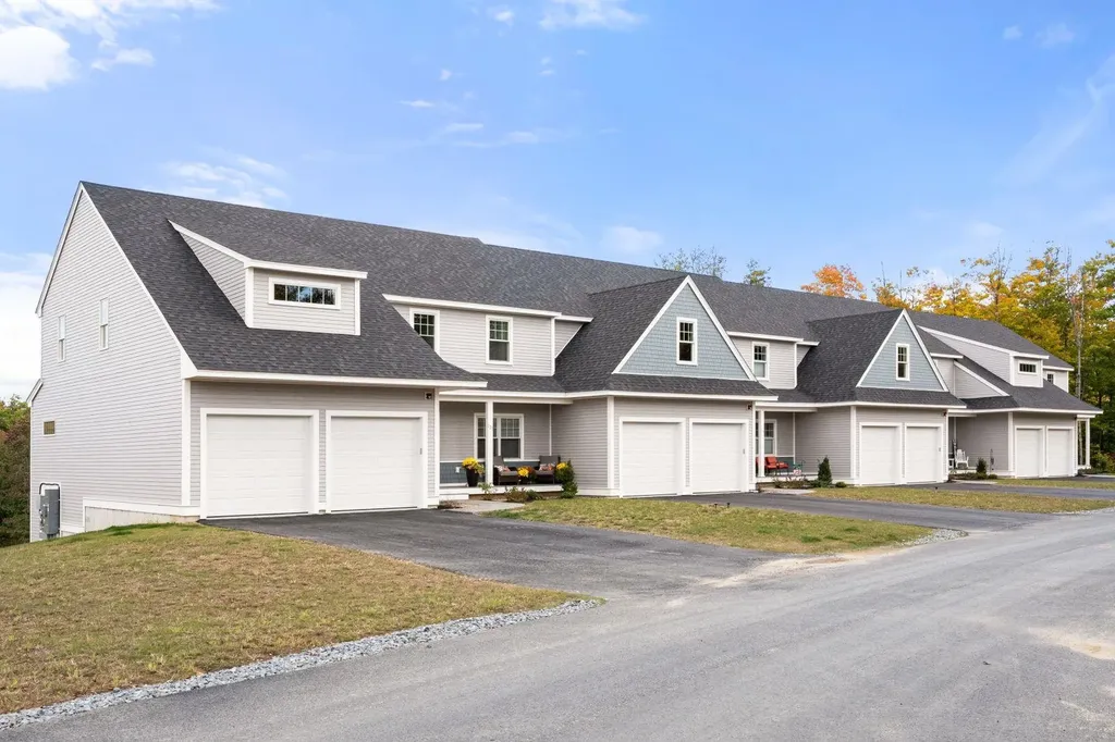 7 Brightstone Way Sandown NH 03873