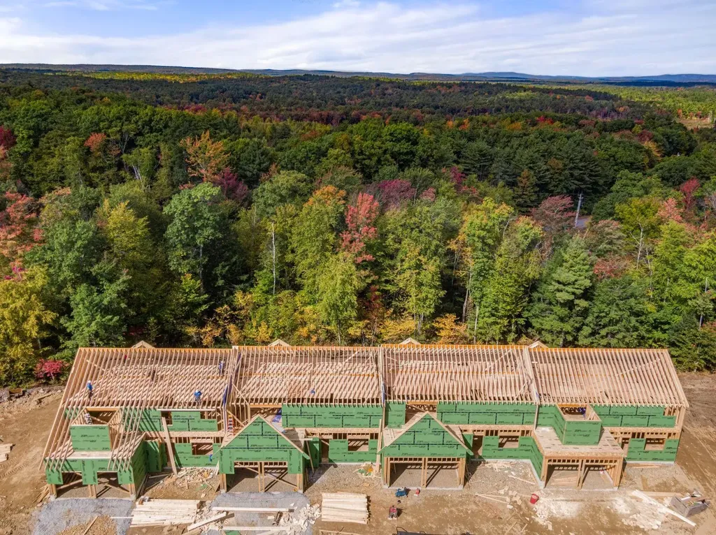 7 Brightstone Way Sandown NH 03873