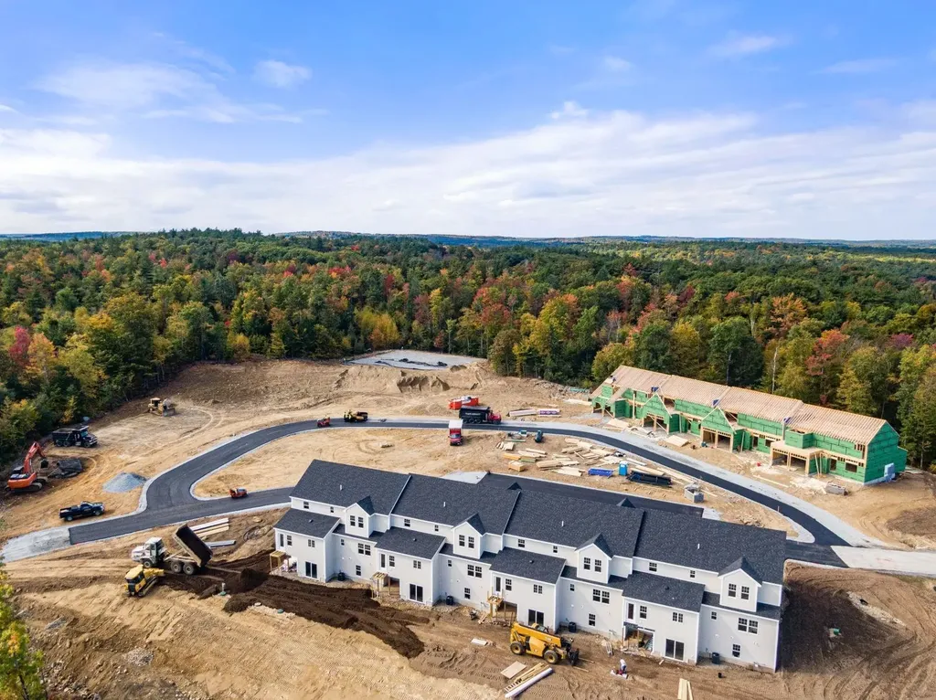 7 Brightstone Way Sandown NH 03873