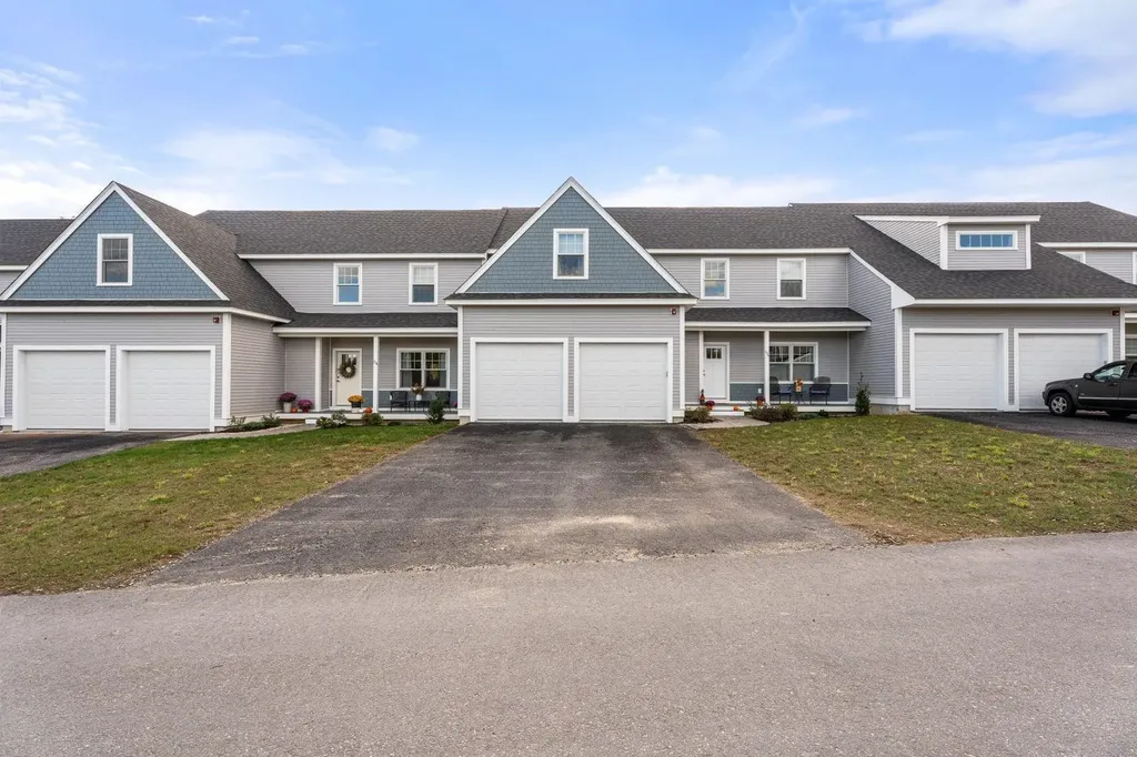 7 Brightstone Way Sandown NH 03873