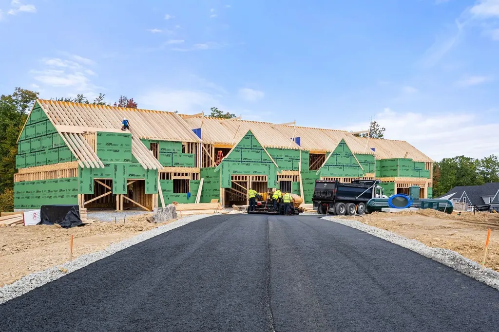 7 Brightstone Way Sandown NH 03873